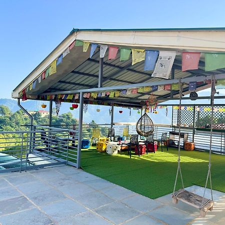 The Auriga 3Bhk Fully Entair Villa With Bonfire In Kasauli I Pvt Stay I Open Air Terrace I Kitchen Livingroom I Lawn Bonfire I Gaming Zone 外观 照片