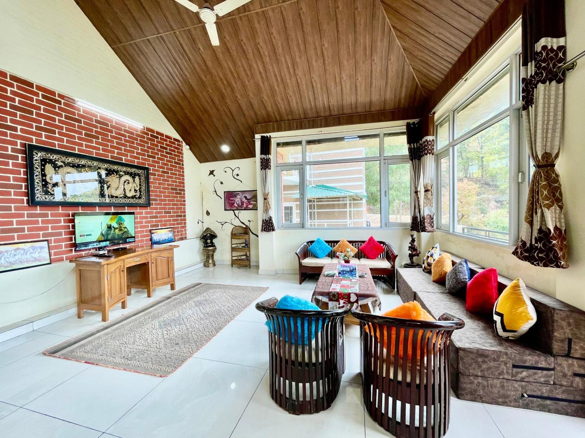 The Auriga 3Bhk Fully Entair Villa With Bonfire In Kasauli I Pvt Stay I Open Air Terrace I Kitchen Livingroom I Lawn Bonfire I Gaming Zone 外观 照片