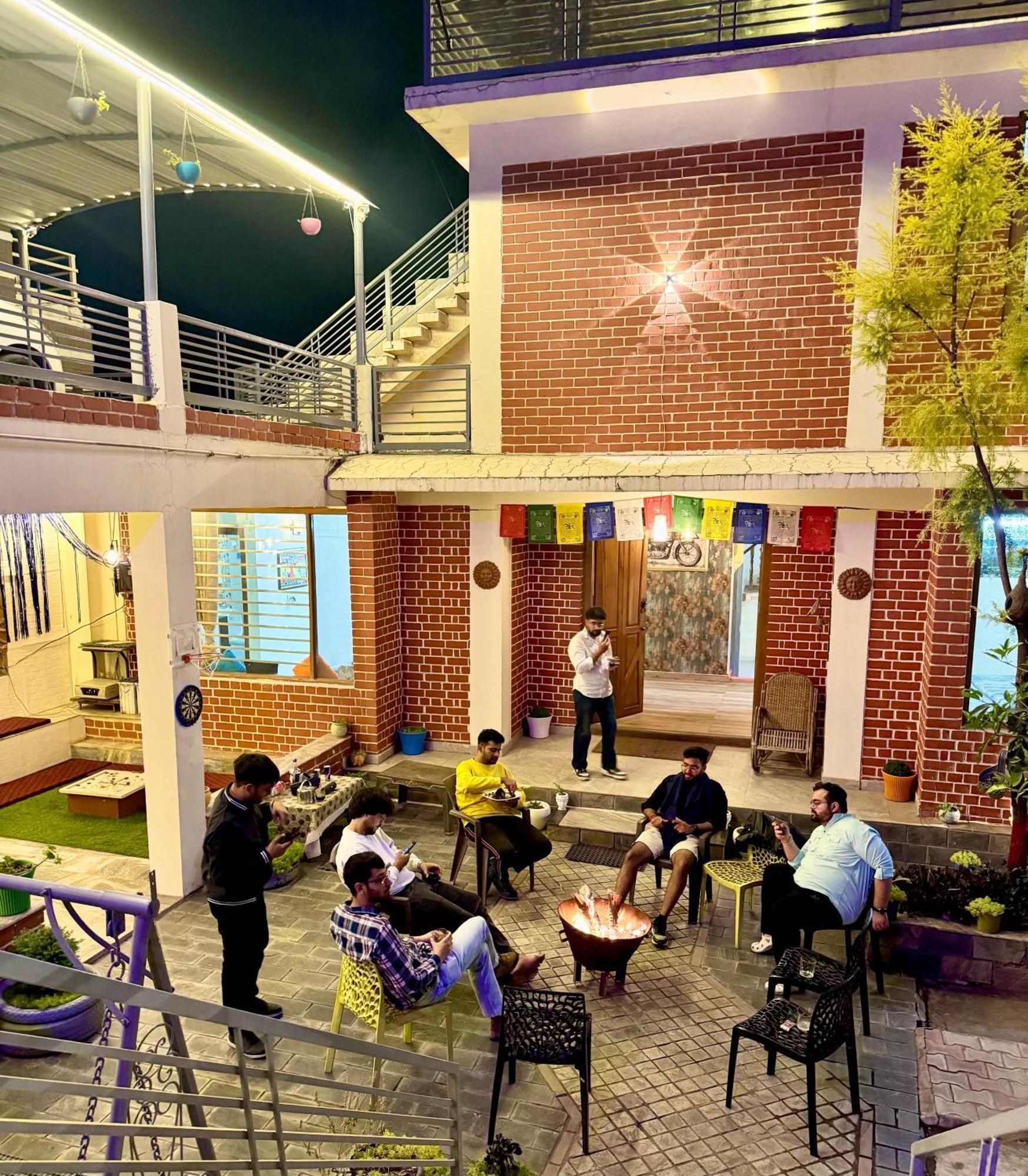 The Auriga 3Bhk Fully Entair Villa With Bonfire In Kasauli I Pvt Stay I Open Air Terrace I Kitchen Livingroom I Lawn Bonfire I Gaming Zone 外观 照片