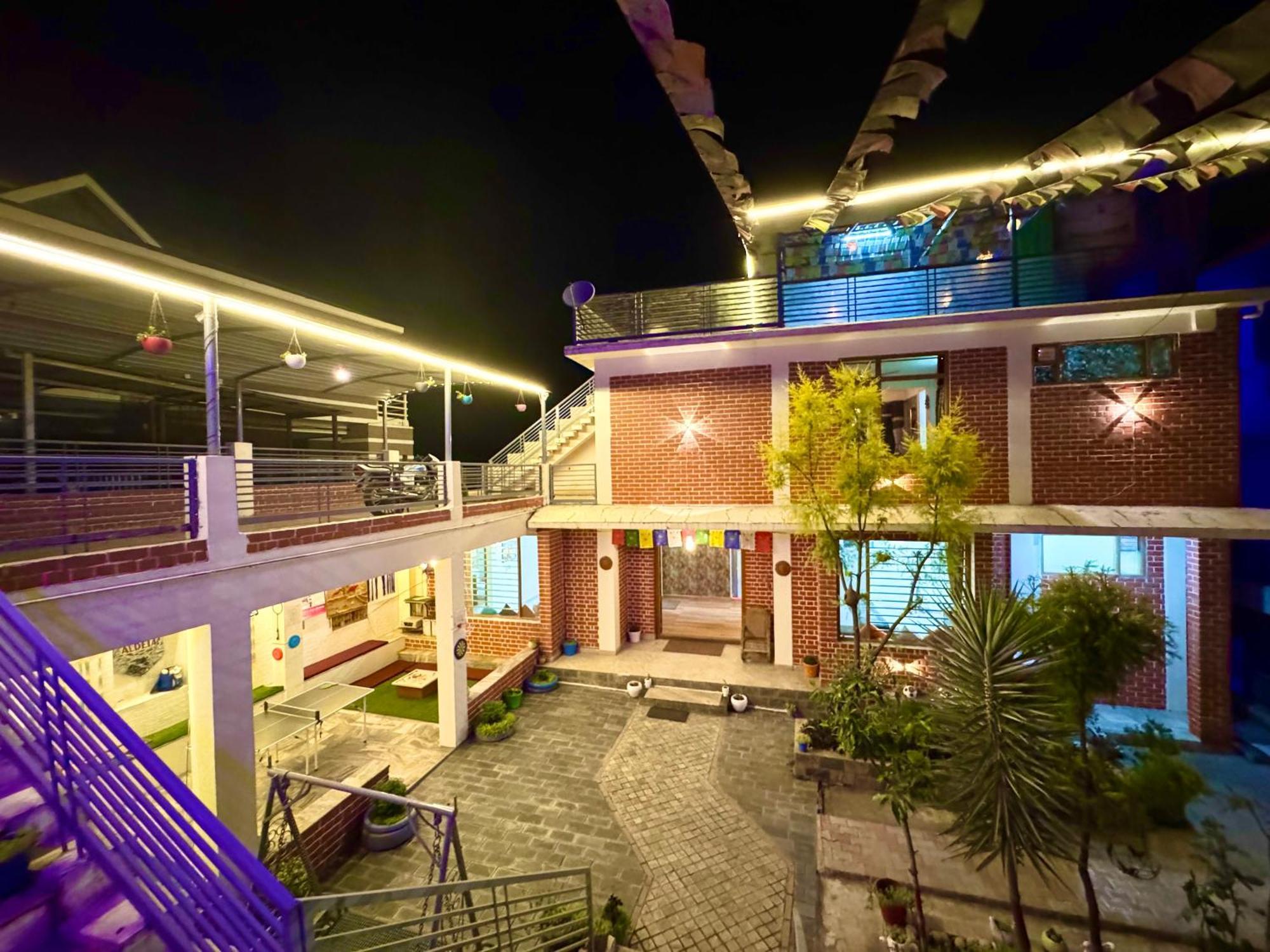 The Auriga 3Bhk Fully Entair Villa With Bonfire In Kasauli I Pvt Stay I Open Air Terrace I Kitchen Livingroom I Lawn Bonfire I Gaming Zone 外观 照片