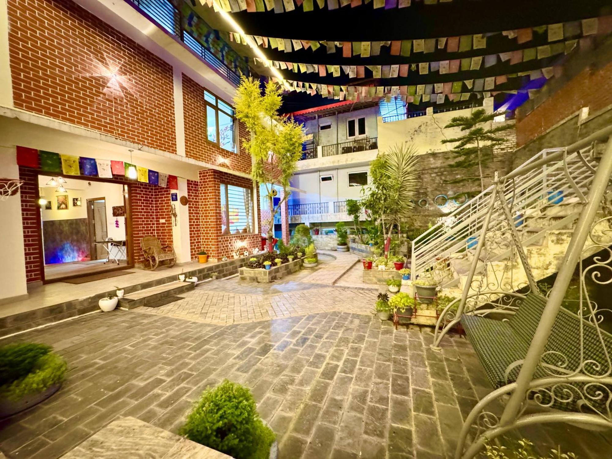 The Auriga 3Bhk Fully Entair Villa With Bonfire In Kasauli I Pvt Stay I Open Air Terrace I Kitchen Livingroom I Lawn Bonfire I Gaming Zone 外观 照片